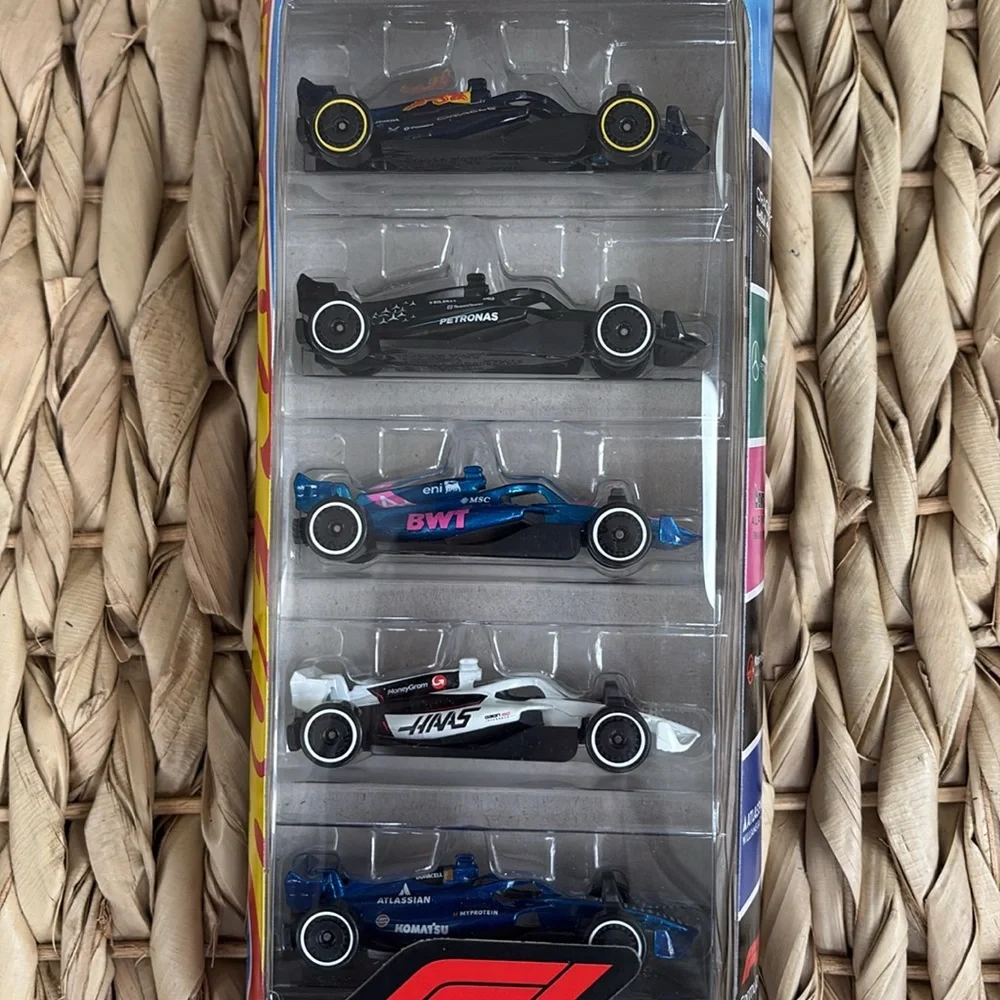Hot Wheels Formula 1 5-Pack RedBull AMG Petronas BWT Alpine Haas Williams Racing